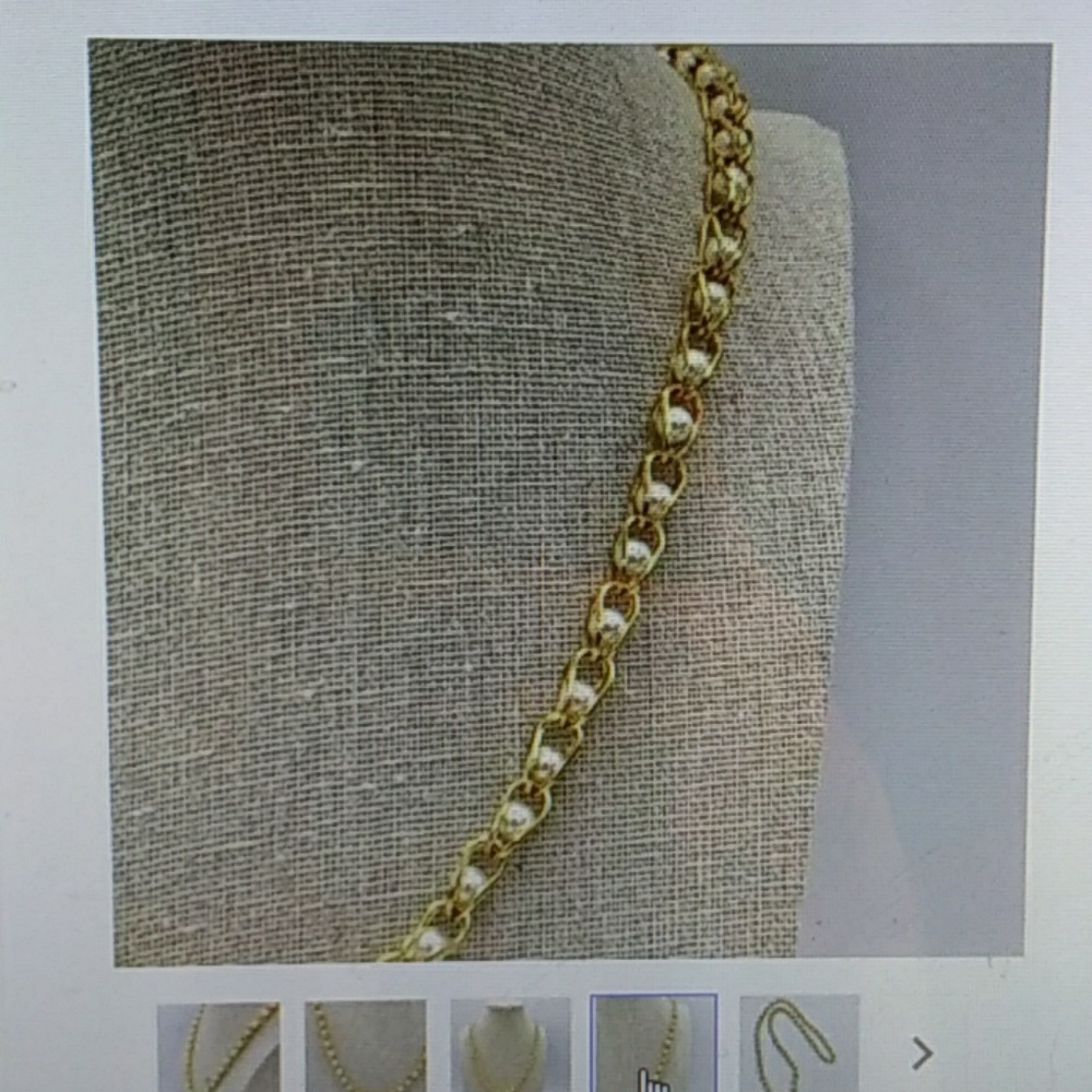 NAPIER. CLASSIC GOLDTONE PEARL NECKLESS